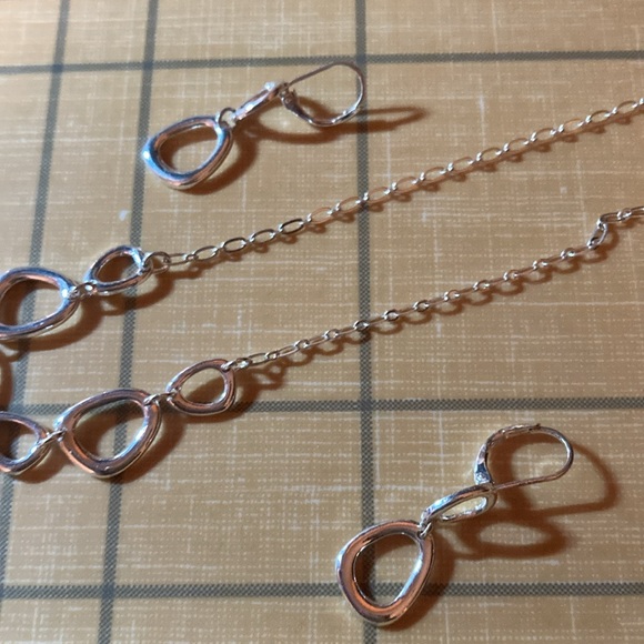 Jewelry set(necklace, bracelet and earrings) - Picture 3 of 8